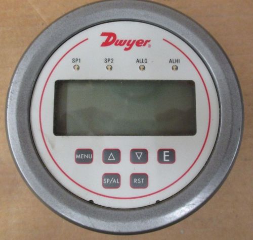 Dwyer Digital Panel Meter, Pressure Model DH3-007 New in Original Box