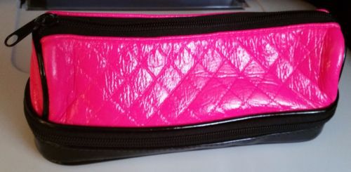 Hot Pink Pencil/ Makeup brush Holder! Great to put in a backpack or a purse!!