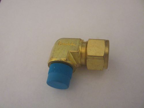 ( 3 ) new  b 1010 2 6 swagelok brass elbow fitting 5/8 tube  x 3/8 mp   b101026 for sale