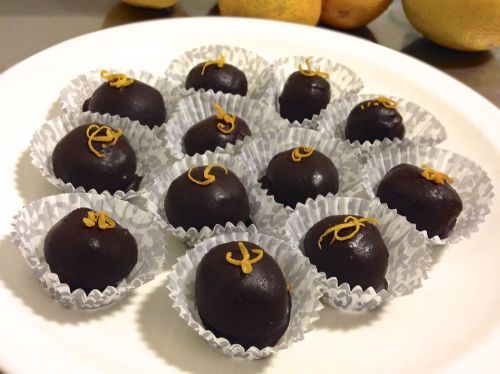 Sweet Dark Chocolate Orange Bonbons (Paleo, Dairy Free, Low Carb)