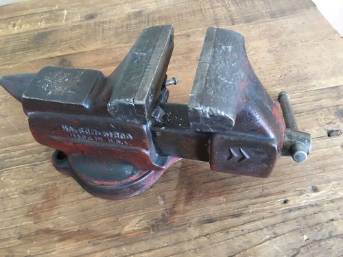 Vintage Cast Iron Craftsman 4 1/2&#034; Jaws Swivel Base Anvil Bench Vise U.S Made