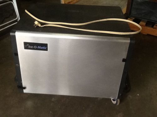 Ice o matic ice0250ha5 ice maker with bin, used, works great!!! for sale