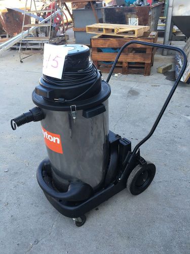 Dayton wet/ dry vacuum, 120v, 60hz, 12a, model: ivhg2, works, used for sale