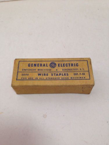 Vintage General Electric Wire Staples Box Cat. F-93 For Standard Machines