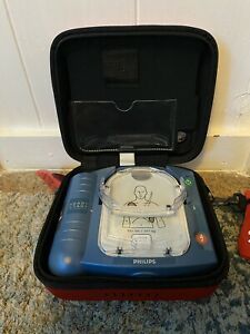 Philips Heartstart HS1 ONSITE AED with Case, BATTERY &amp; SMART PADS M5066A