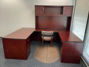 Executive U-Shape Desks cherry laminated with drawers can be converted L-Shape