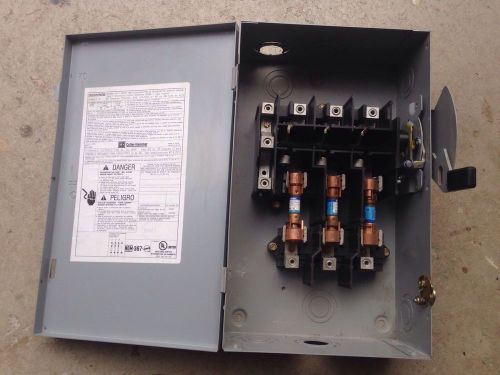 Cutler-Hammer Safety Switch Disconnect 60A 240V 3P Interupter Fuse Panel Breaker