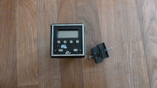 RED LION CONTROLS LIBC2000, DUAL PRESET LCD COUNTER, 115/230VAC, NICE CONDITION