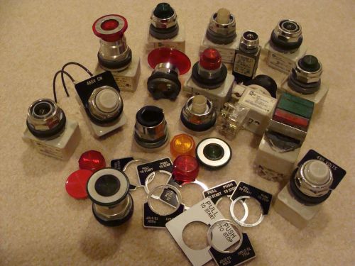 LOT OF SQUARE D Switches / Push Buttons Most UNUSED !!!
