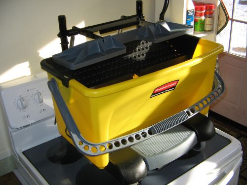 Rubbermaid hygen q920 mop pedal wring bucket-hands free! 7 gal new $275 retail for sale
