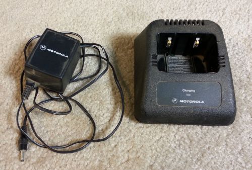 Motorola NTN1174A Battery Charger - For Radios HT1000, JT1000, etc