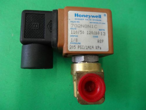 Honeywell skinner 1/8 valve 205psi 702n8n1c for sale