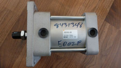 SMC PNEUMATIC CYLINDER NCDA1F400-0200  *NEW OLD STOCK*