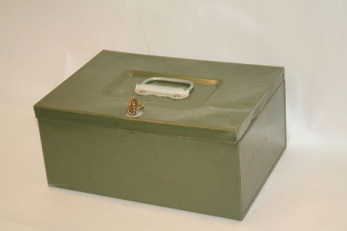 VTG Green Metal Lock Box with Key 12-1/2&#034; x 8-1/2&#034; x 6&#034;