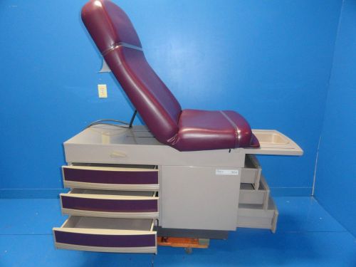 Ritter midmark 304 (304-003)  medical examination table / exam table w/ manual for sale