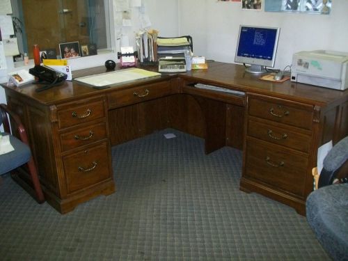 Oak wood office desk