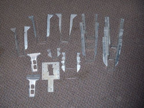 LOT OF (16) SIMPSON STRONG TIE BRACKETS MIXED LOT