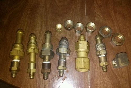 BRASS REGULATOR VALVE FITTINGS CGA-580 ASSORTED PIECES NUTS NIPPLES