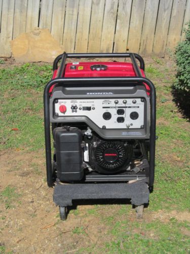 Honda eg4000cl generator, gasoline powered, portable, very low use, like new! for sale
