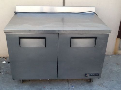 TRUE TWT-48 WORK TOP REFRIGERATOR, USED, WORKS PERFECT, NO RESERVE!!!