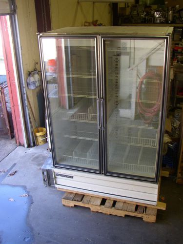 Master-bilt 2 door glass freezer / merchandiser for sale