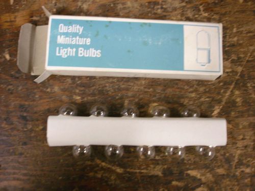 BOX 10 QUALITY MINIATURE LIGHT BULBS NUMBER 67 NIB