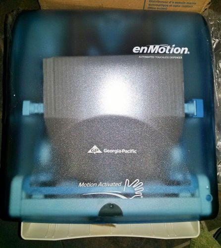 enMotion® Wall Mount Automated Touchless Towel Dispenser, Splash Blue