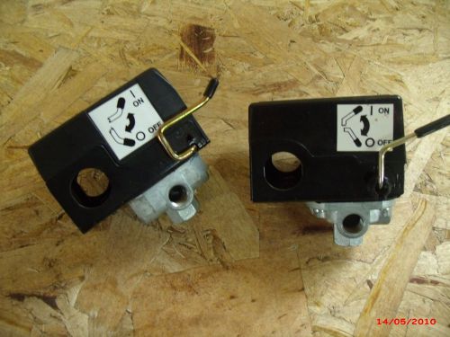 Lot of 2 universal pressure switch #034-0094-034-0096 compressor for sale