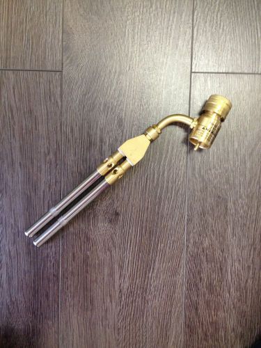 Hand torch dual with swiveling.  includes 4 free access valve for sale