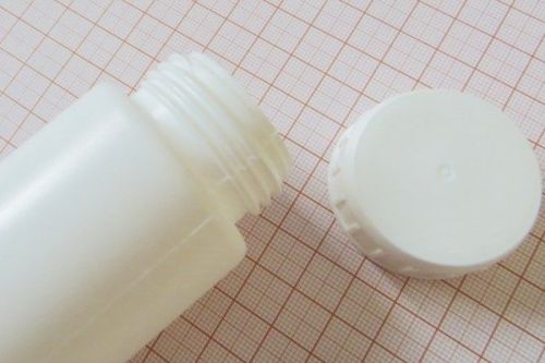Wide neck screw cap plastic bottles 8 x 100ml HDPE