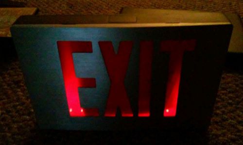 1 Cooper Sure-Lites Die Cast Aluminum LED Self-Powered Exit Sign never used