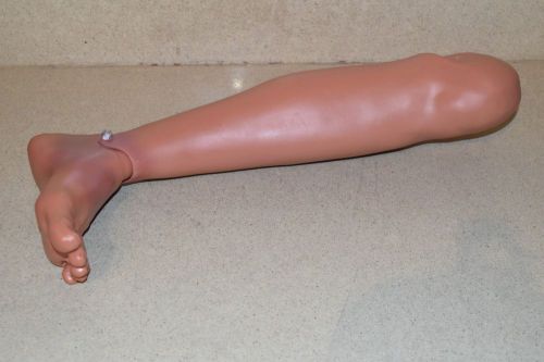 ADULT MALE MANIKIN LEG (LEFT) WITH ANKLE INJURIES - TRAINING / TRIAGE (CD1)