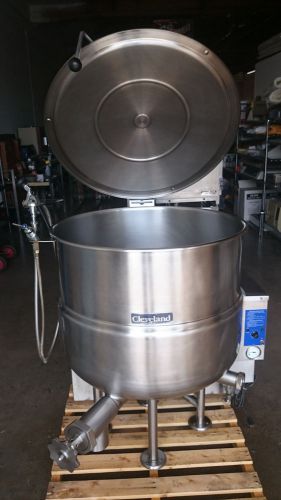 Cleveland steam-jacketed kettle natural gas model kgl-60 with 3&#034; draw valve for sale