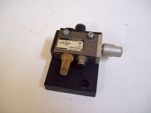 BOSCH 0 820 402 046 PNEUMATIC DIRECTIONAL VALVE - USED - FREE SHIPPING!!