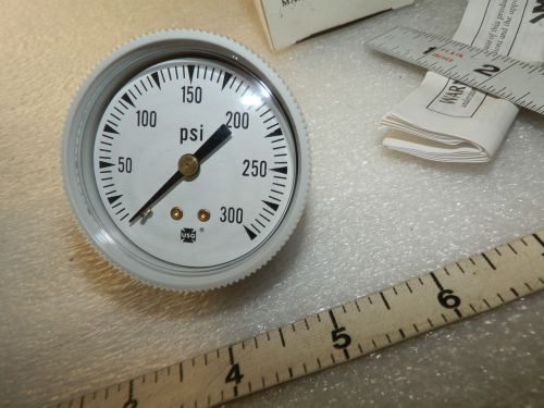 300 psi Pressure Gauge 2&#034; Dial  1/4&#034; inlet plastic case P570K-300CBM  ( uti2)