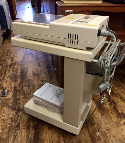 Quinton q700 cardiograph machine with ecg cable &amp; rolling cart - turns on! for sale