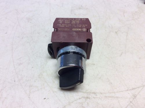 GE General Electric P9B10VN 2 Position Maintained Selector Switch