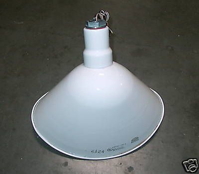 Angle Reflector 16&#034; Industrial Lighting Fixture White