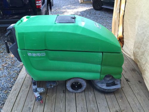 Tennant 5680 refurbished floor scrubber 28&#034; free ship walk behind 475 hours only for sale