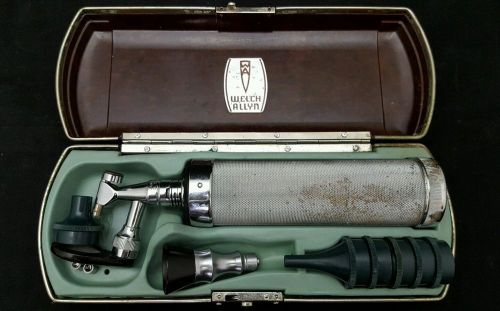 Vintage Welch Allyn 216 Otoscope And Case Made in USA