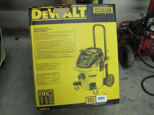 DEWALT DWV012 10 GALLON (38L) DUST EXTRACTOR WITH AUTOMATIC FILTER CLEAN