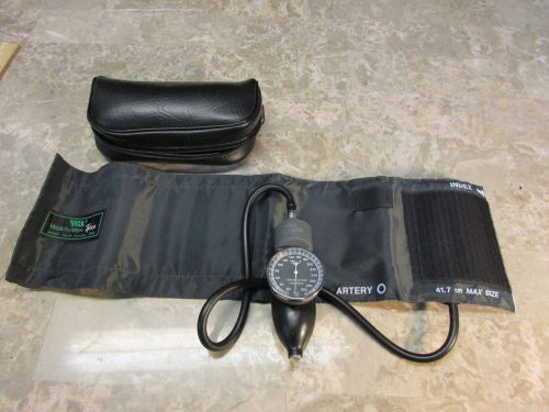Welch allyn tycos hand aneroid sphygmomanometer cuff and bag - must see!!! for sale