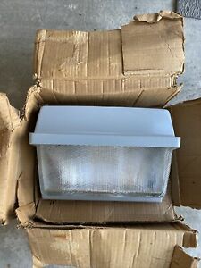 Holophane 410-PR Industrial Light Fixture Square Outside Building Wall Mount NOS