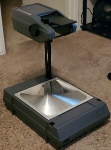 3M Portable  Overhead Projector Briefcase Style, Great Condition Model 2000 AG