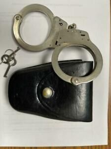 POLICE Smith &amp; Wesson  Nickel S&amp;W Model 100 Chain Link Police Handcuffs &amp; 2 Keys