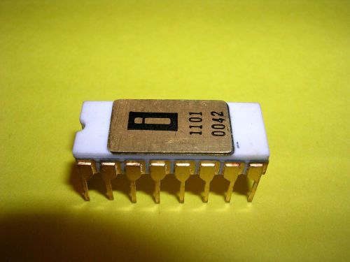 Intel 1101 (C1101) Static RAM Chip - Extremely Rare - C4004 / C8008 / C4040 Era