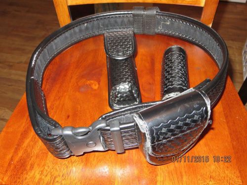Uncle Mike&#039;s Mirage Large Duty Belt With 3 Extra Attachments Great Condition I