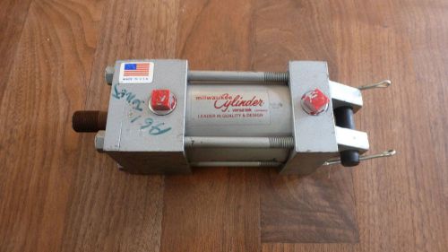 MILWAUKEE PNEUMATIC CYL, A-61  250psi, 2 inch BORE 1 1/2 inch stroke NOS