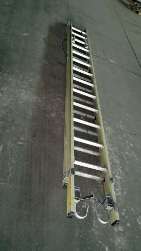 28&#039; fiberglass d6200 extension ladder w/ cable hooks &amp; pole grip for sale