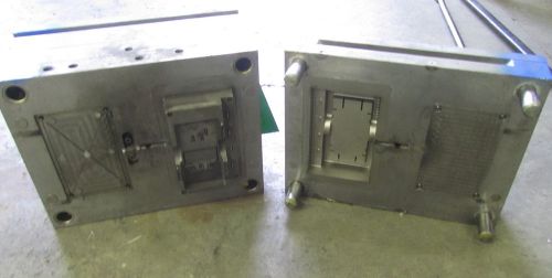 PLASTIC INJECTION TOOLING STEEL MOLD DIE  MAKES HOUSING BASE